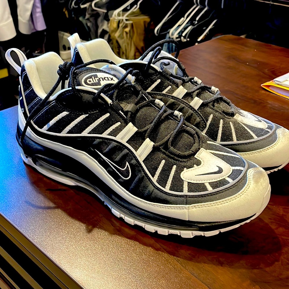Men’s Airmax Nikes